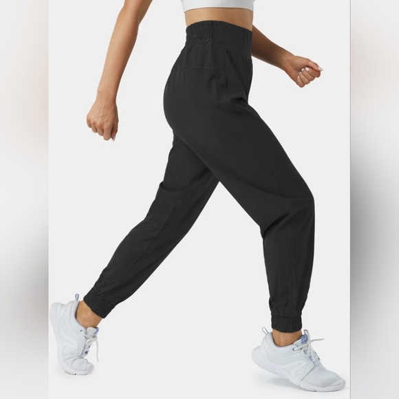 Halara high waisted elastic hiking joggers - Picture 4 of 4